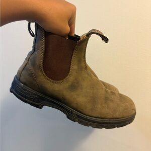 blundstone boots
